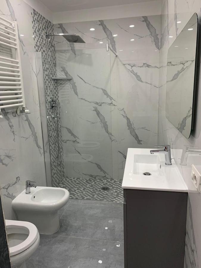 Manichiello Hotel Наполи Екстериор снимка