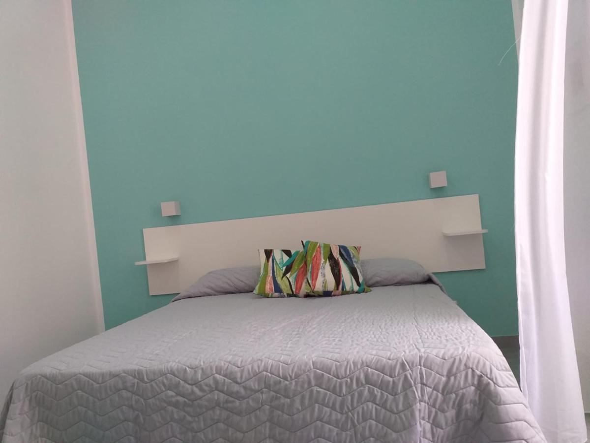 Manichiello Hotel Наполи Екстериор снимка