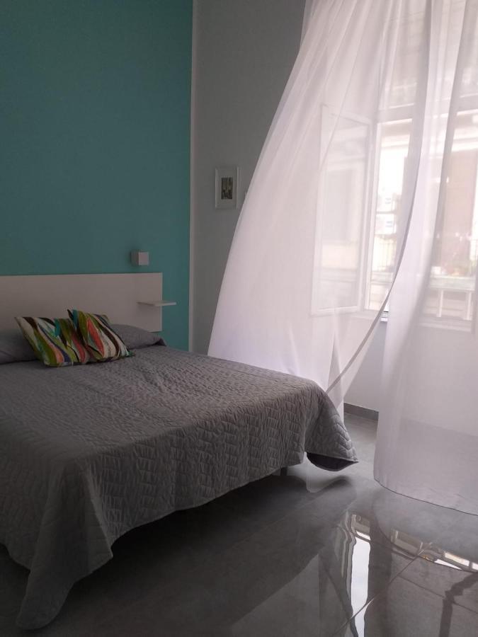 Manichiello Hotel Наполи Екстериор снимка